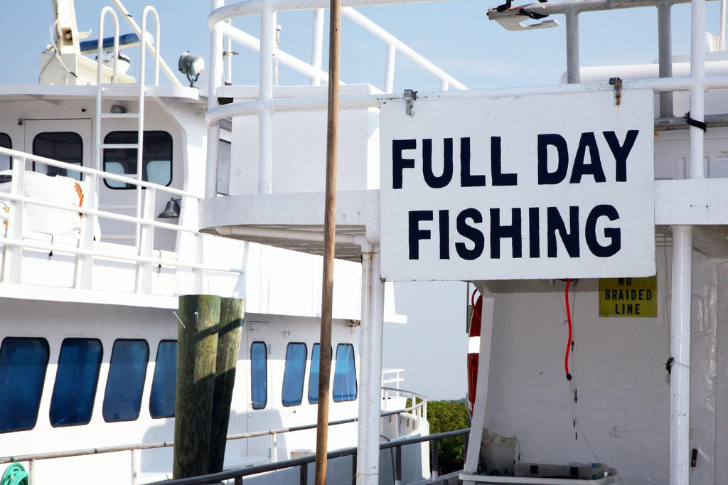 Things to Do on Fathers day near me? The ultimate guide to picking a fishing charter for you and your dad in Florida. - KnottyTails